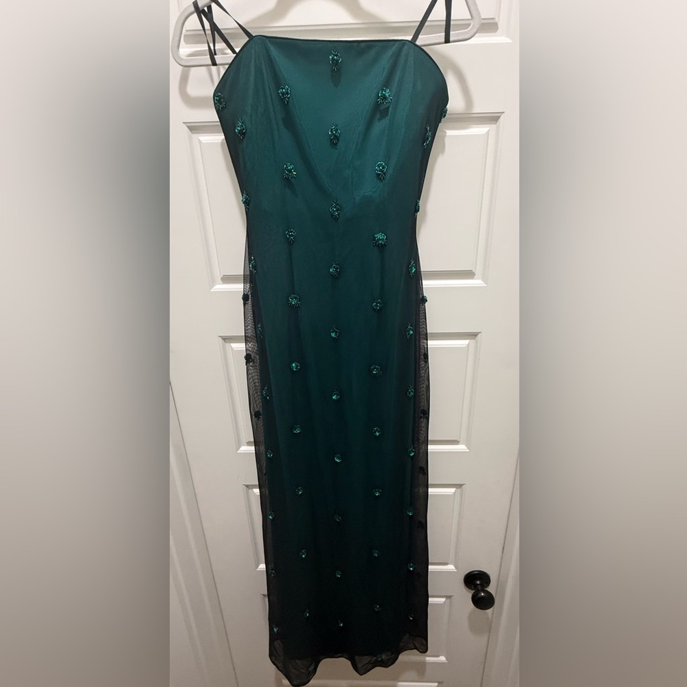Vintage Papell Boutique. Strapless Floral Beaded Mesh Gown. Green/Black. 2.